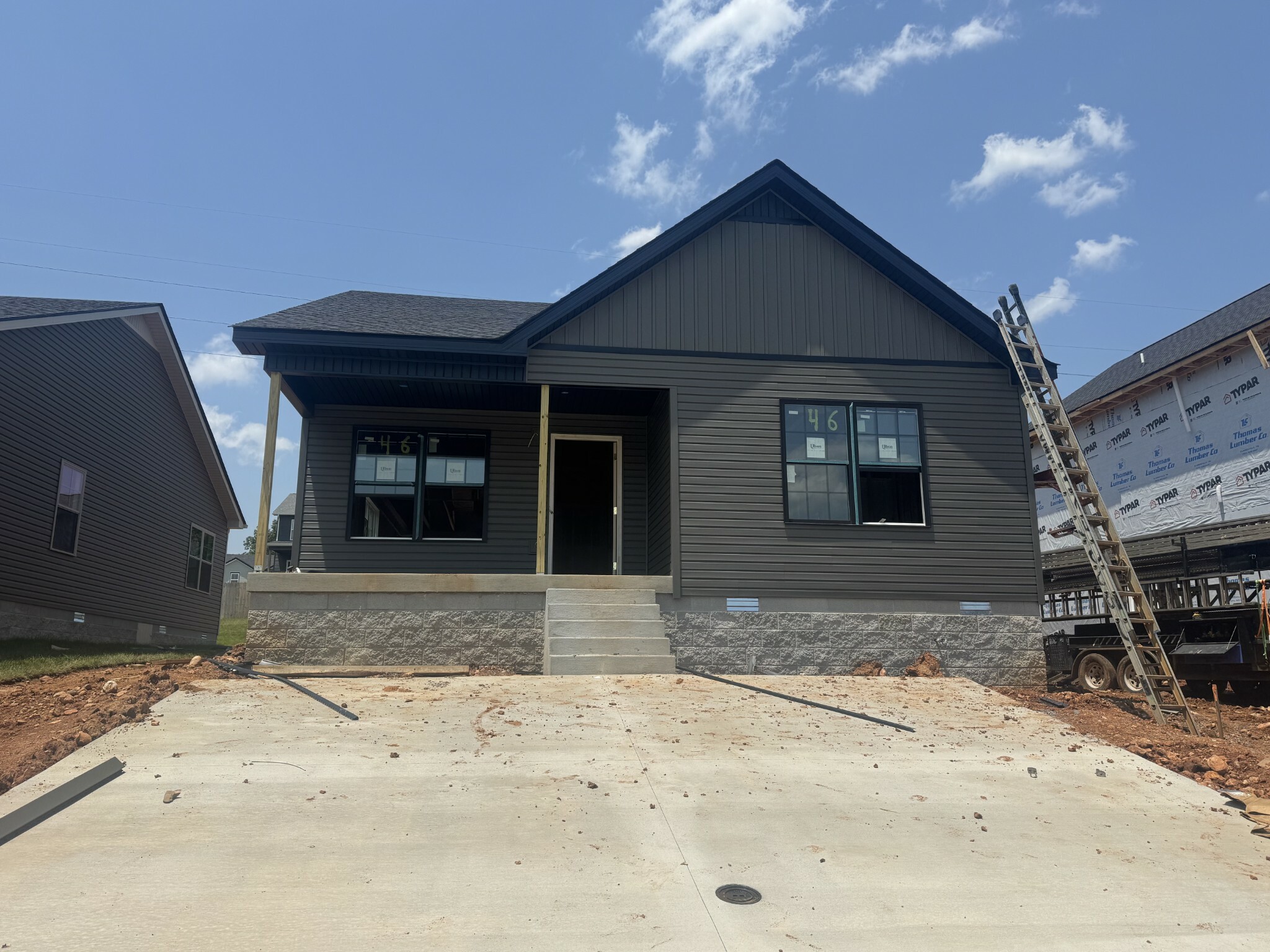 Property Photo: 1437 Isaiah Dr TN 37042