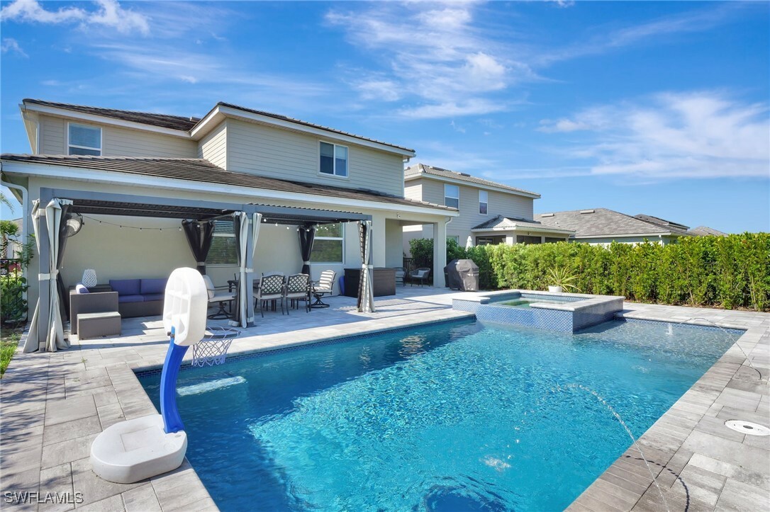 Property Photo: 2191 Cara Cara Way FL 34120