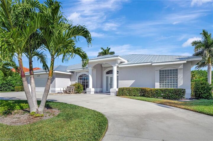 Property Photo: 2024 Imperial Cir FL 34110