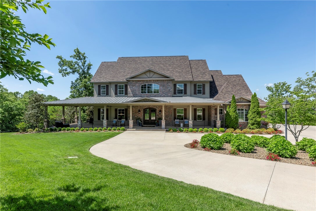Property Photo: 407 NW Linebarger Lane AR 72712