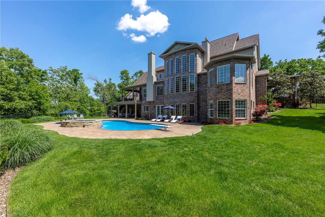 Property Photo: 407 NW Linebarger Lane AR 72712