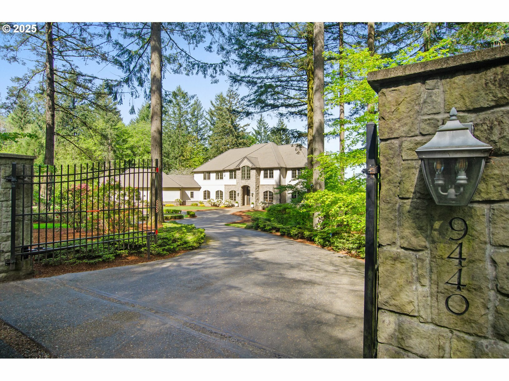 9440 NW Lightning Ridge Dr  Portland OR 97229 photo