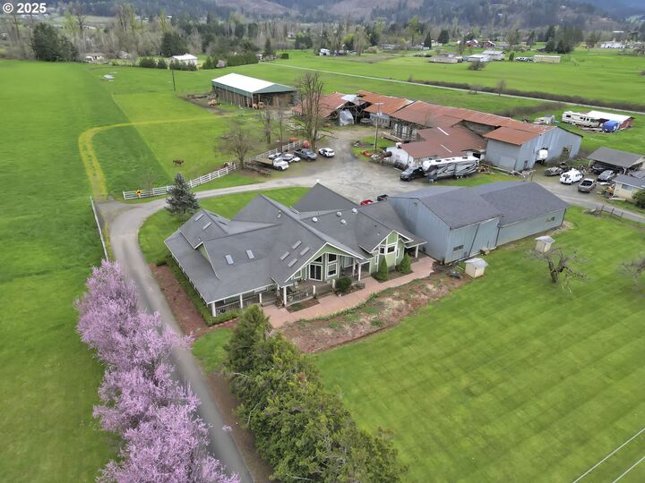 Property Photo:  91375 Marcola Rd  OR 97478 