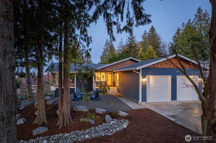 Property Photo:  150  Sylvan Way  WA 98362 