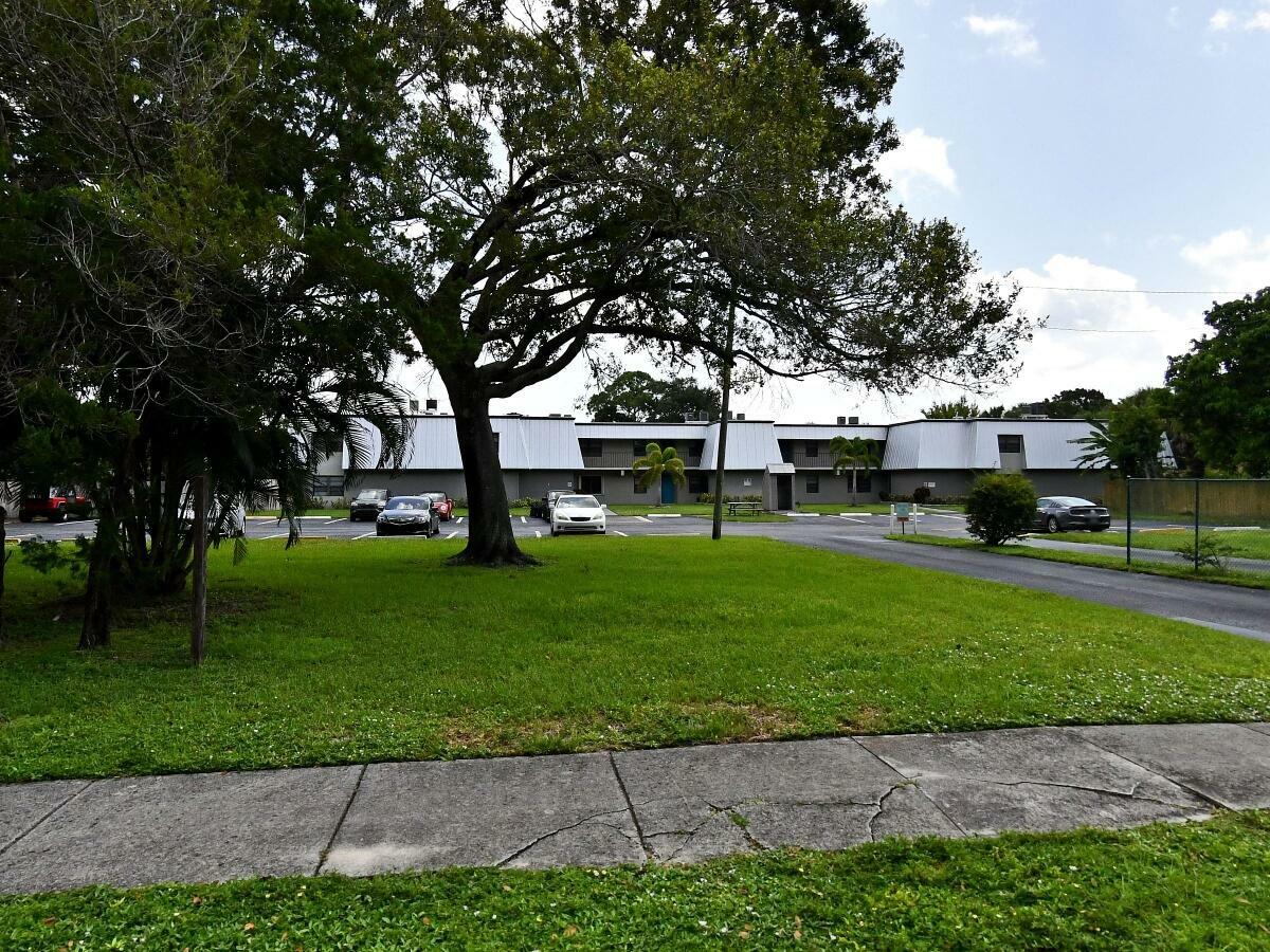 Property Photo:  2516 S 19th Street 207  FL 34982 