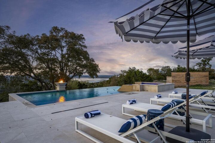 Property Photo: 2471 Village Oak TX 78133