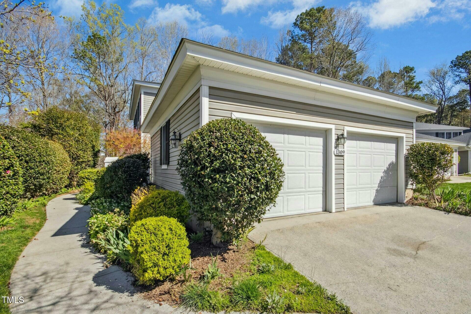 Property Photo: 1309 Langdon Place NC 27312