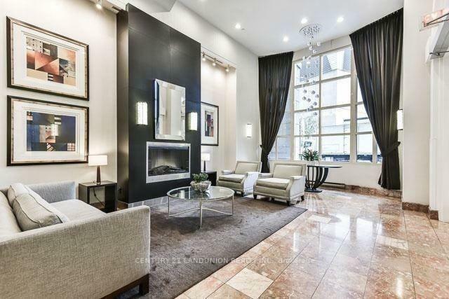 Property Photo: 25 The Esplanade N/A 406 ON M5E 1W5