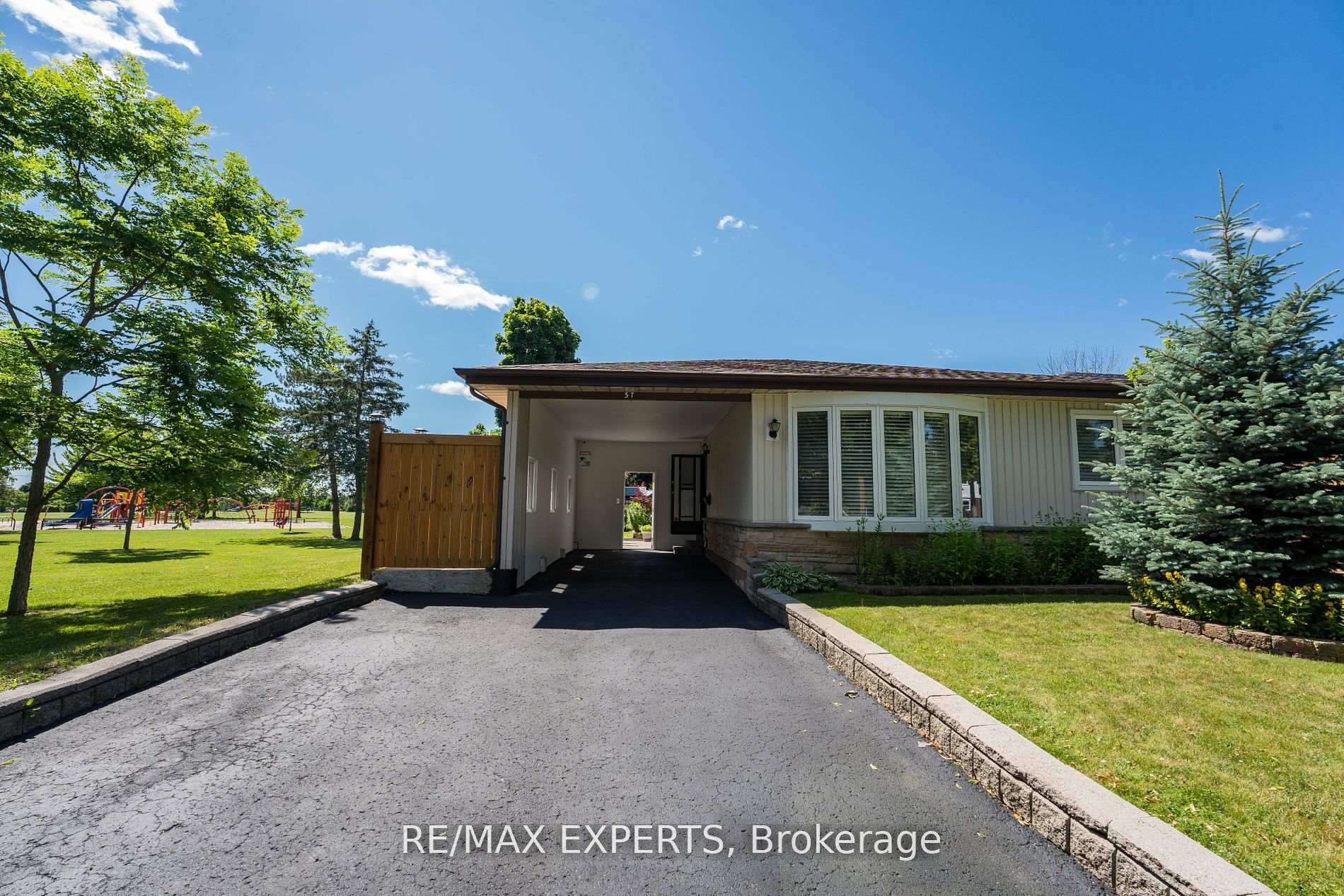 Property Photo: 57 Bryant Road ON L1S 2Y5
