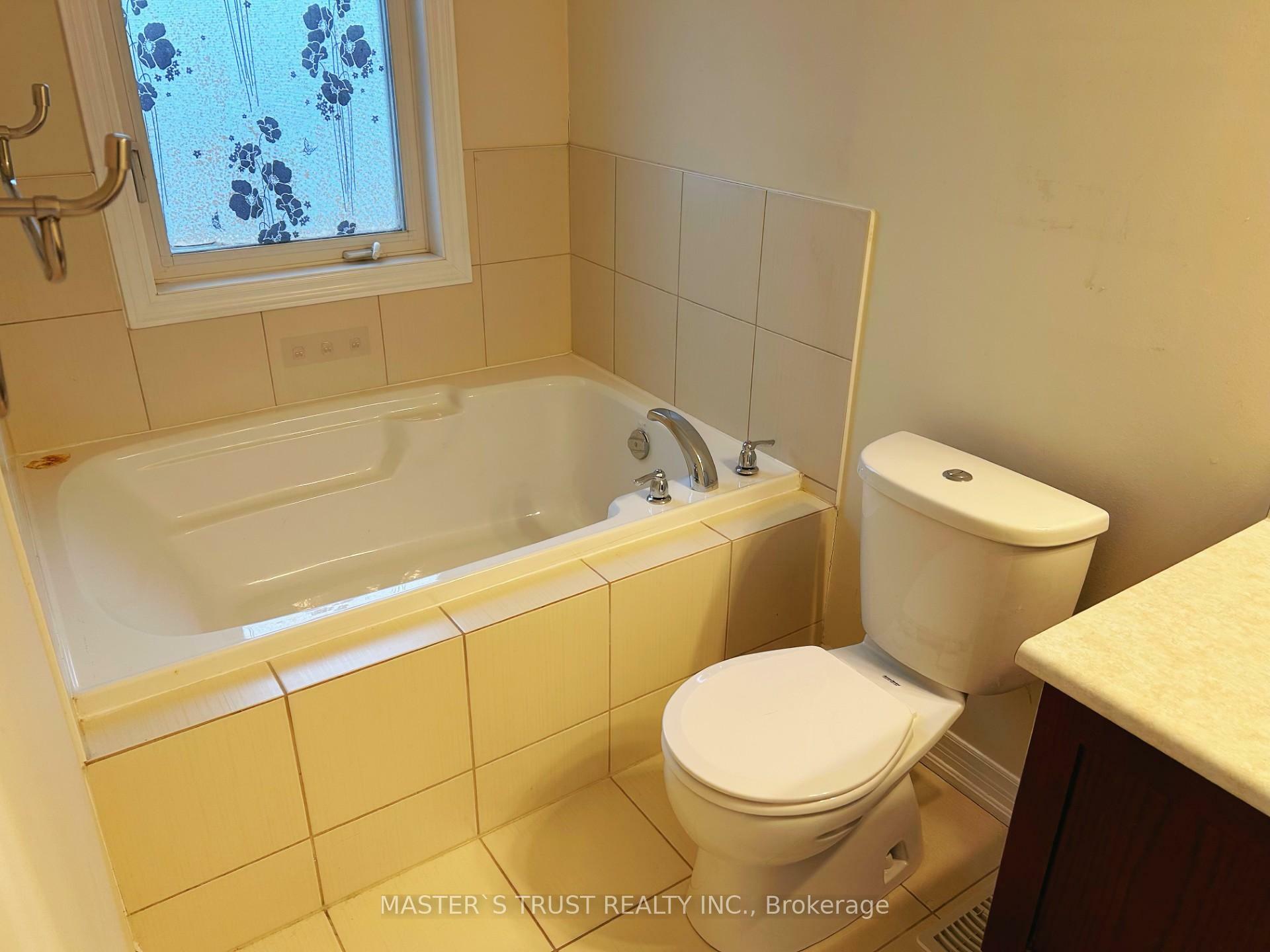 Property Photo: 271 Riverlands Avenue ON L6B 0V9