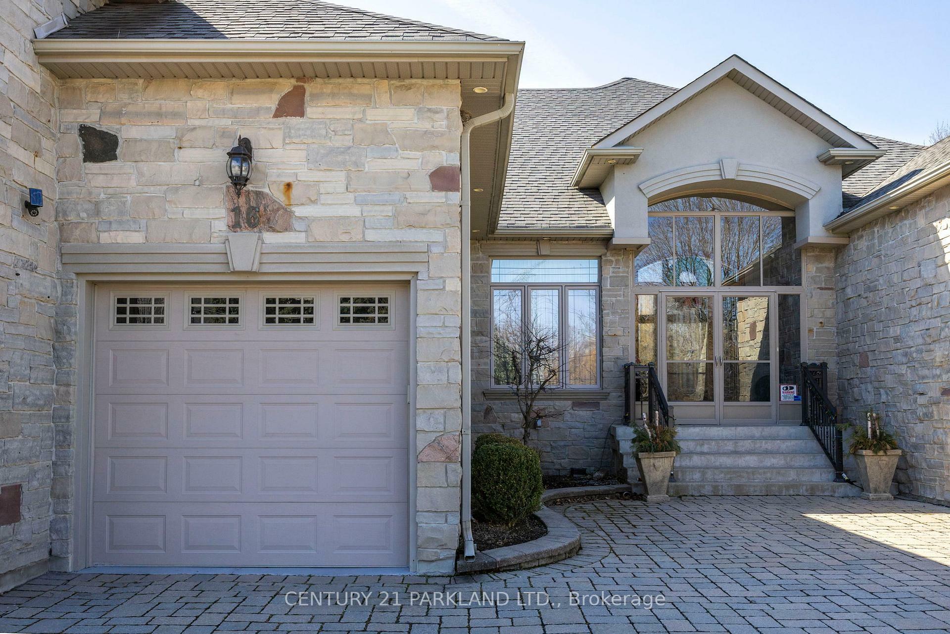 Property Photo: 16 Boyle Drive ON L4C 6C9