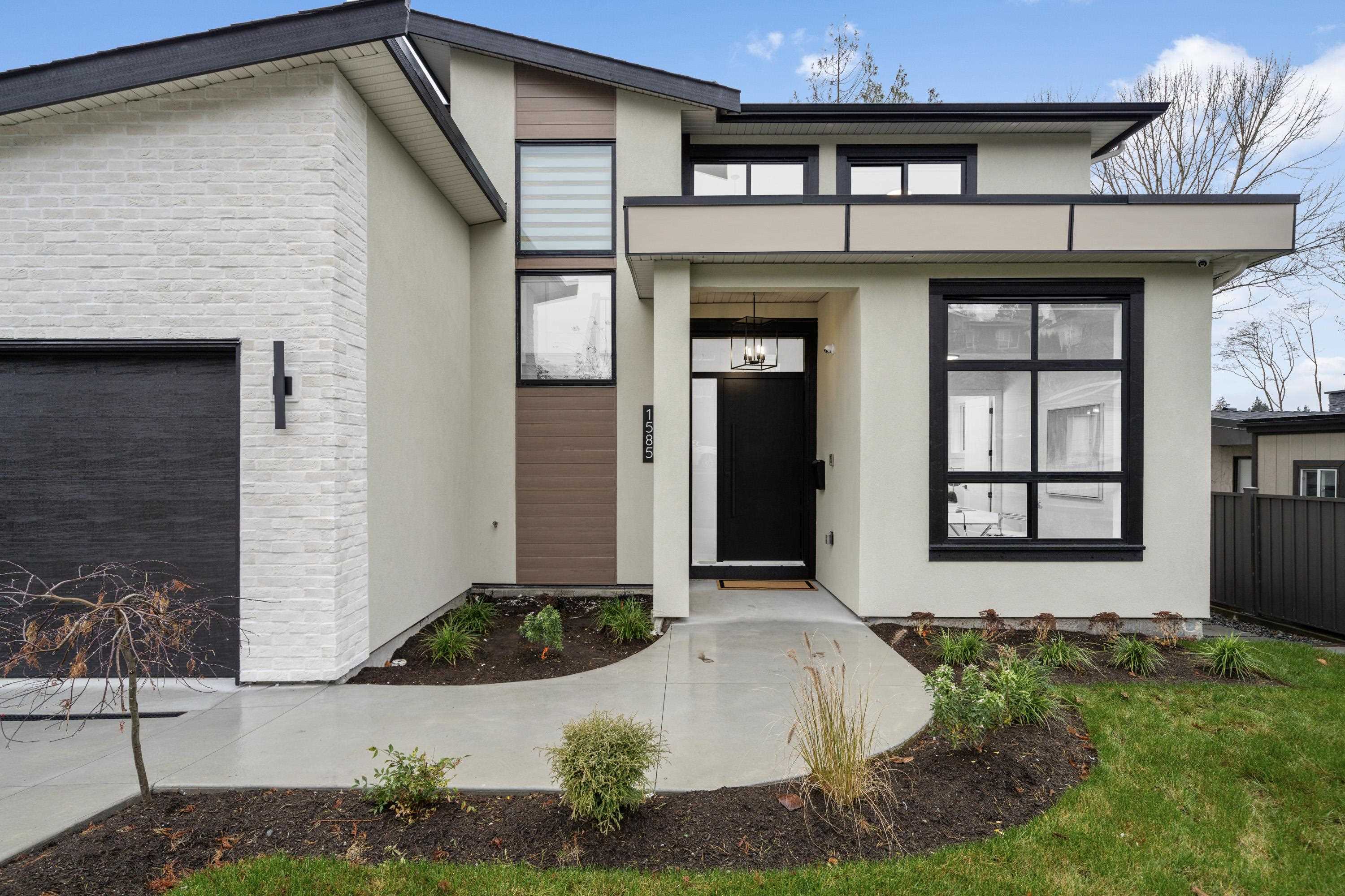 Property Photo: 1585 Heathdale Drive BC V5B 3N9