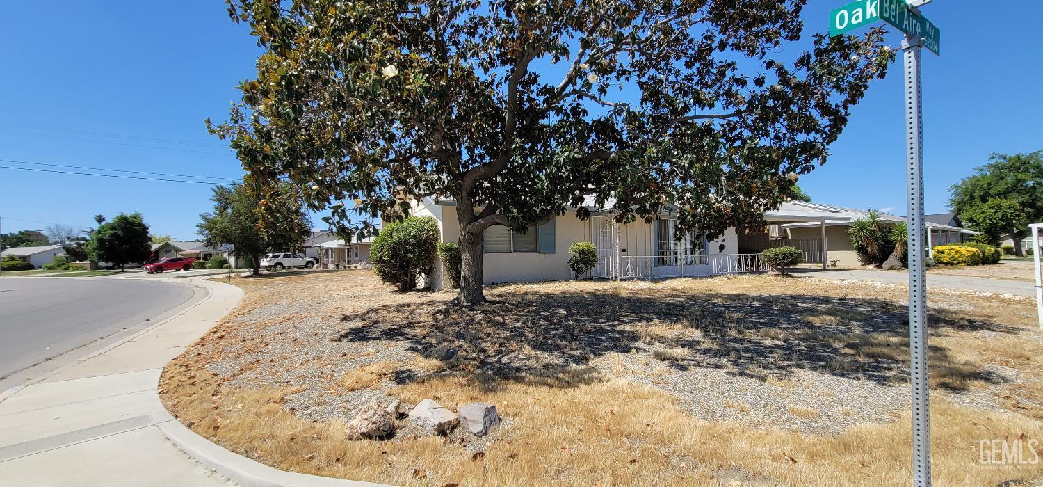 Property Photo: 6201 Bel Aire Way CA 93309