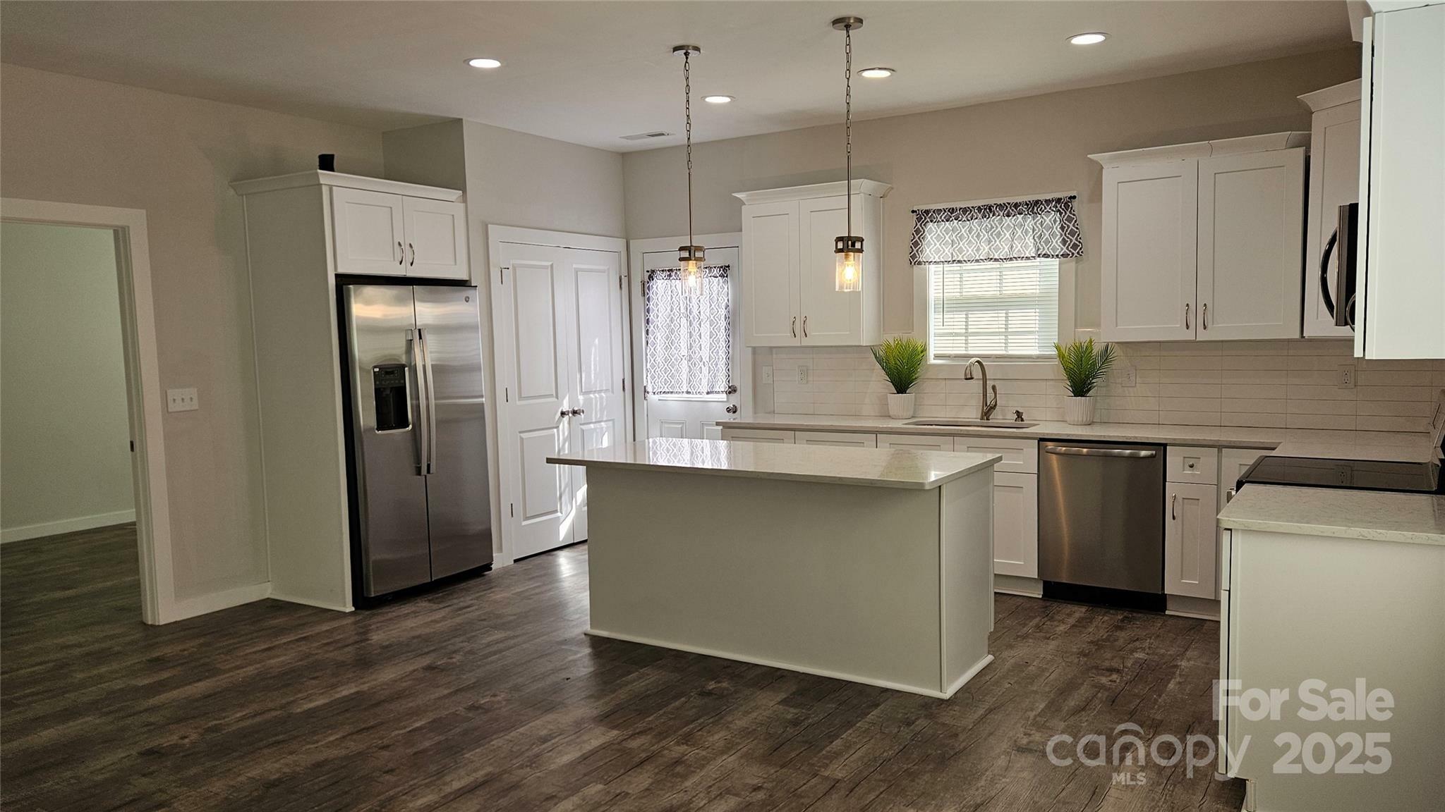 Property Photo: 1124 Clouse Street NC 28052