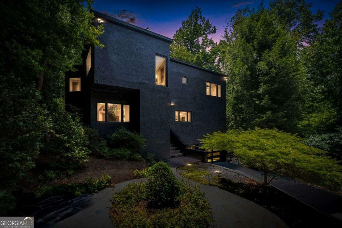 Property Photo:  4 W Wesley Ridge NW  GA 30327 