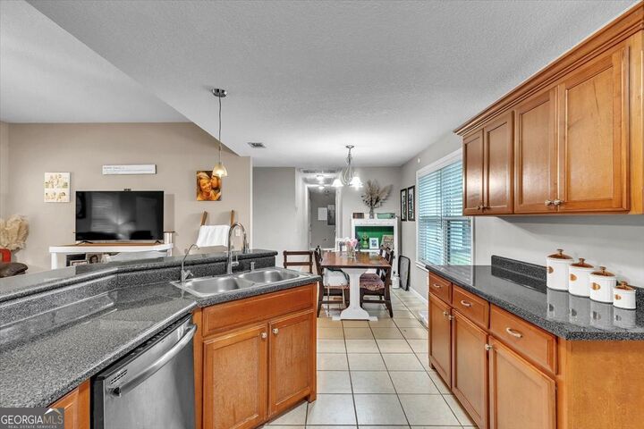 Property Photo:  203 Hendrix Street NE  GA 31316 