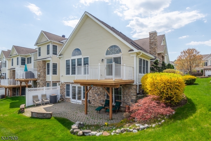 Property Photo: 90 Briar Ct NJ 07419