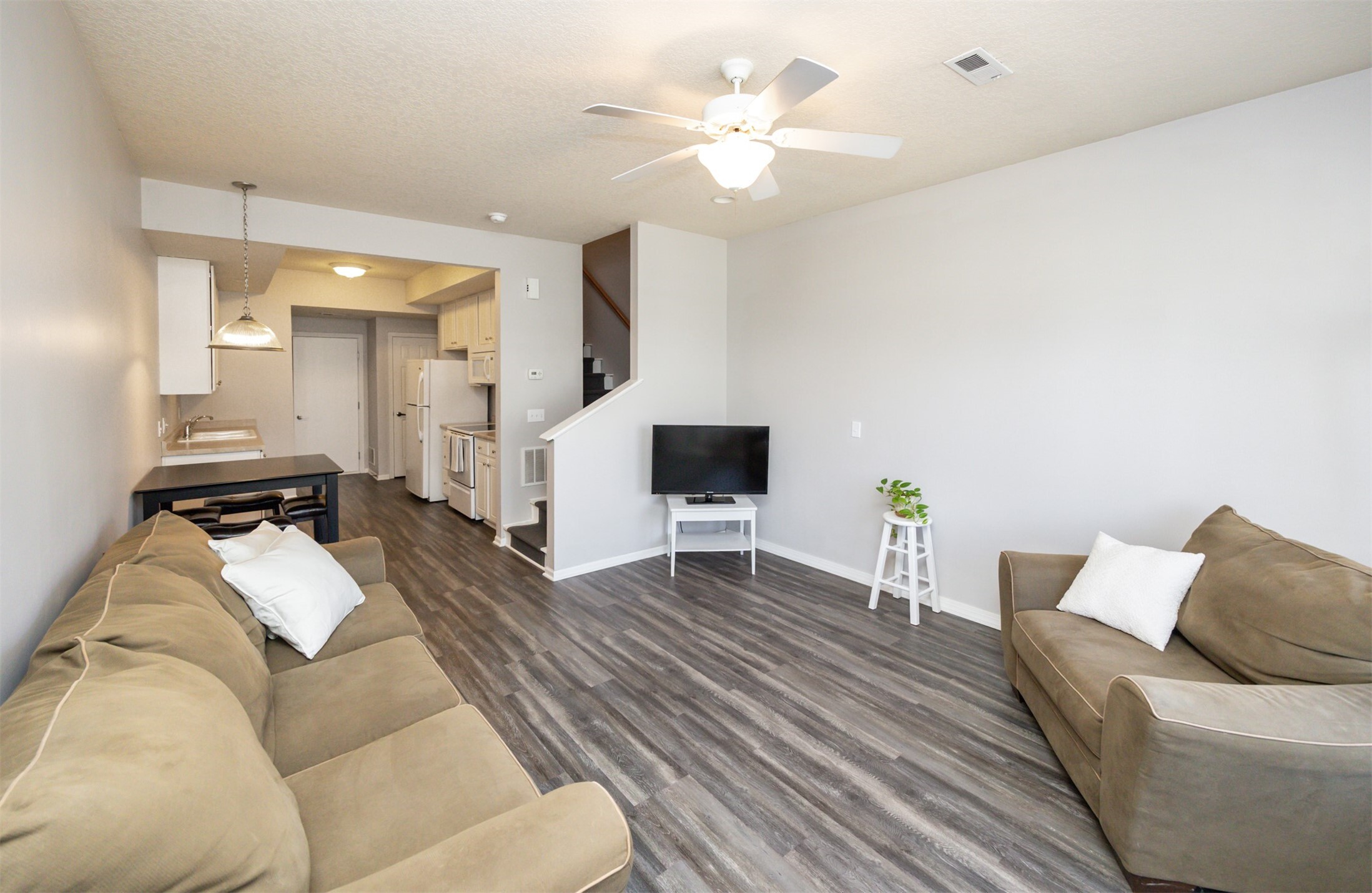 Property Photo: 8601 Westown Parkway 11106 IA 50266