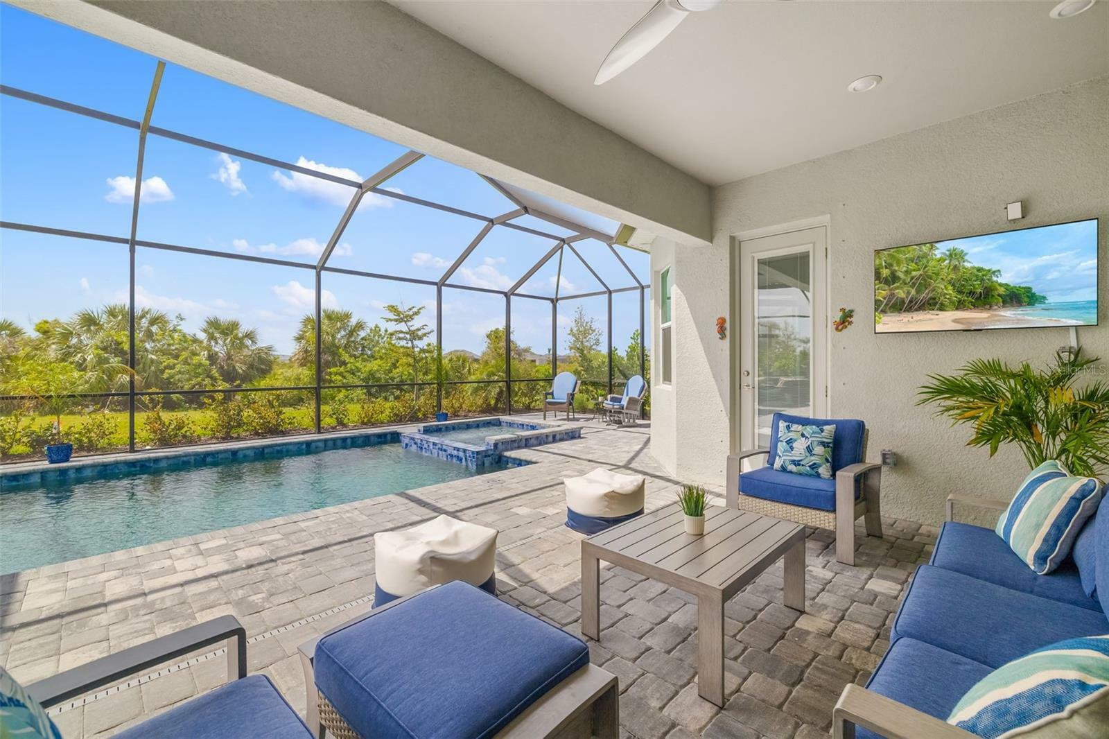 Property Photo: 12557 Galapagos Court FL 34293