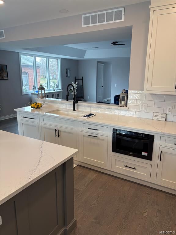 Property Photo: 1223 N Main Street MI 48307