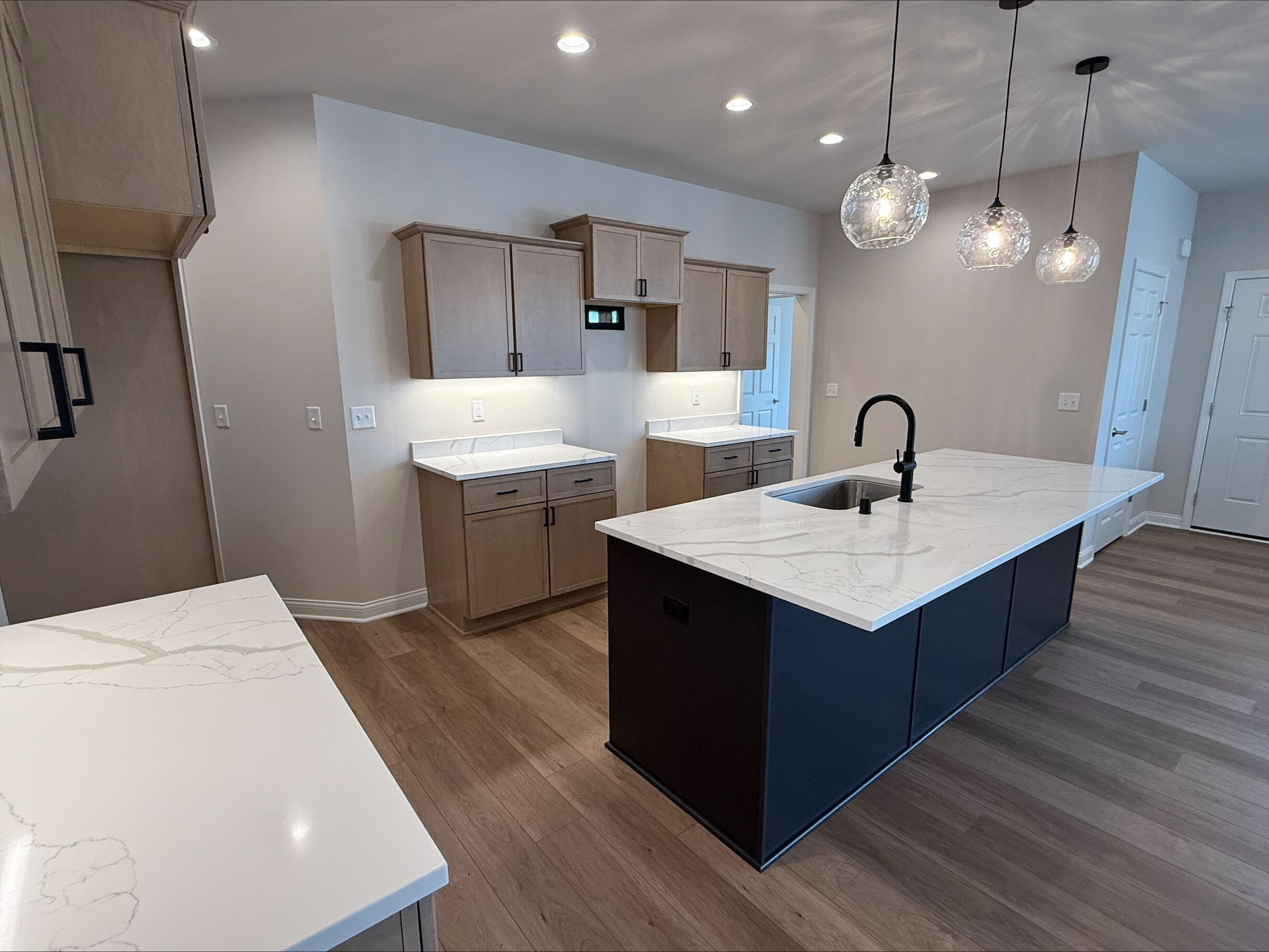 Property Photo: 880 S Verona Cir 30 WI 53024