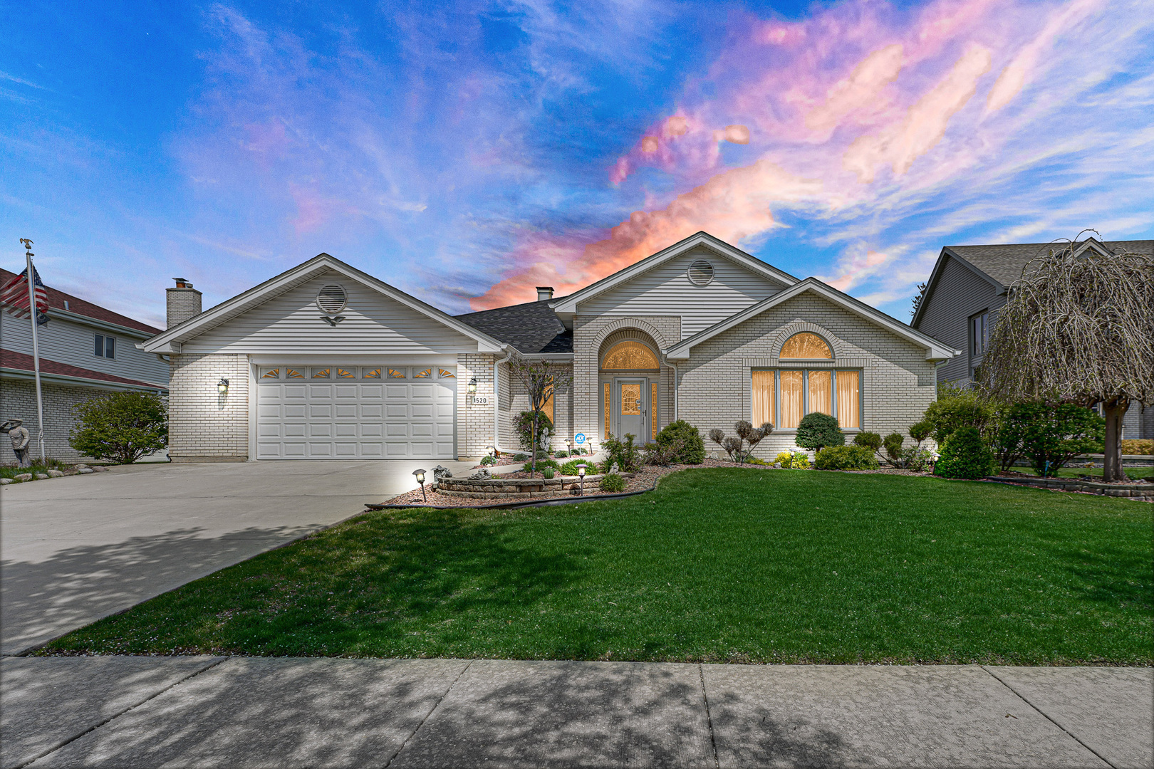 Property Photo: 1520 Chauser Lane IL 60517