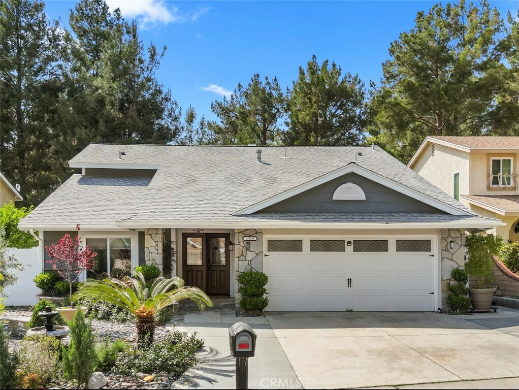 Property Photo: 27639 Open Crest Drive CA 91350