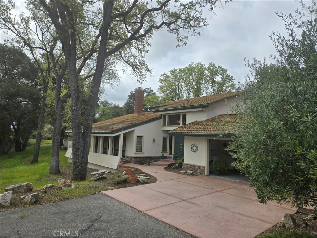 Property Photo: 9000 La Paz Road CA 93422