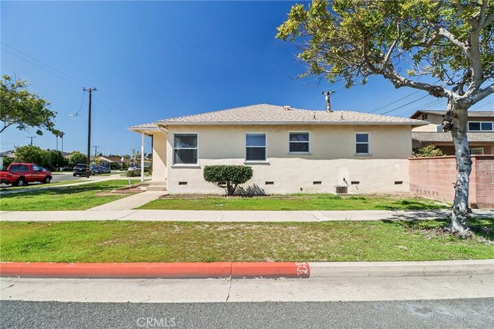 Property Photo: 1303 W 146th Street CA 90247