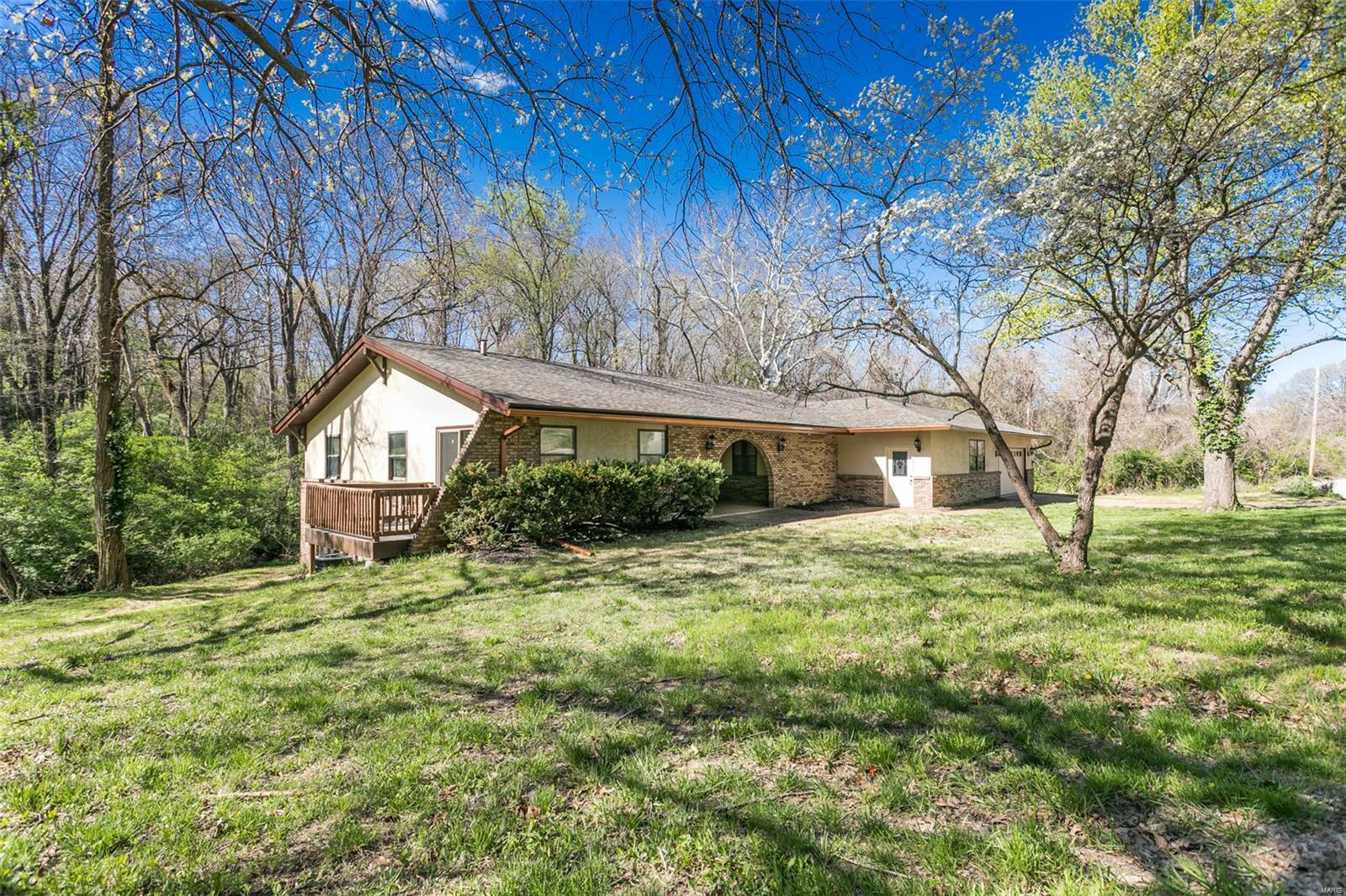 Property Photo: 905 Northdale Drive IL 62002