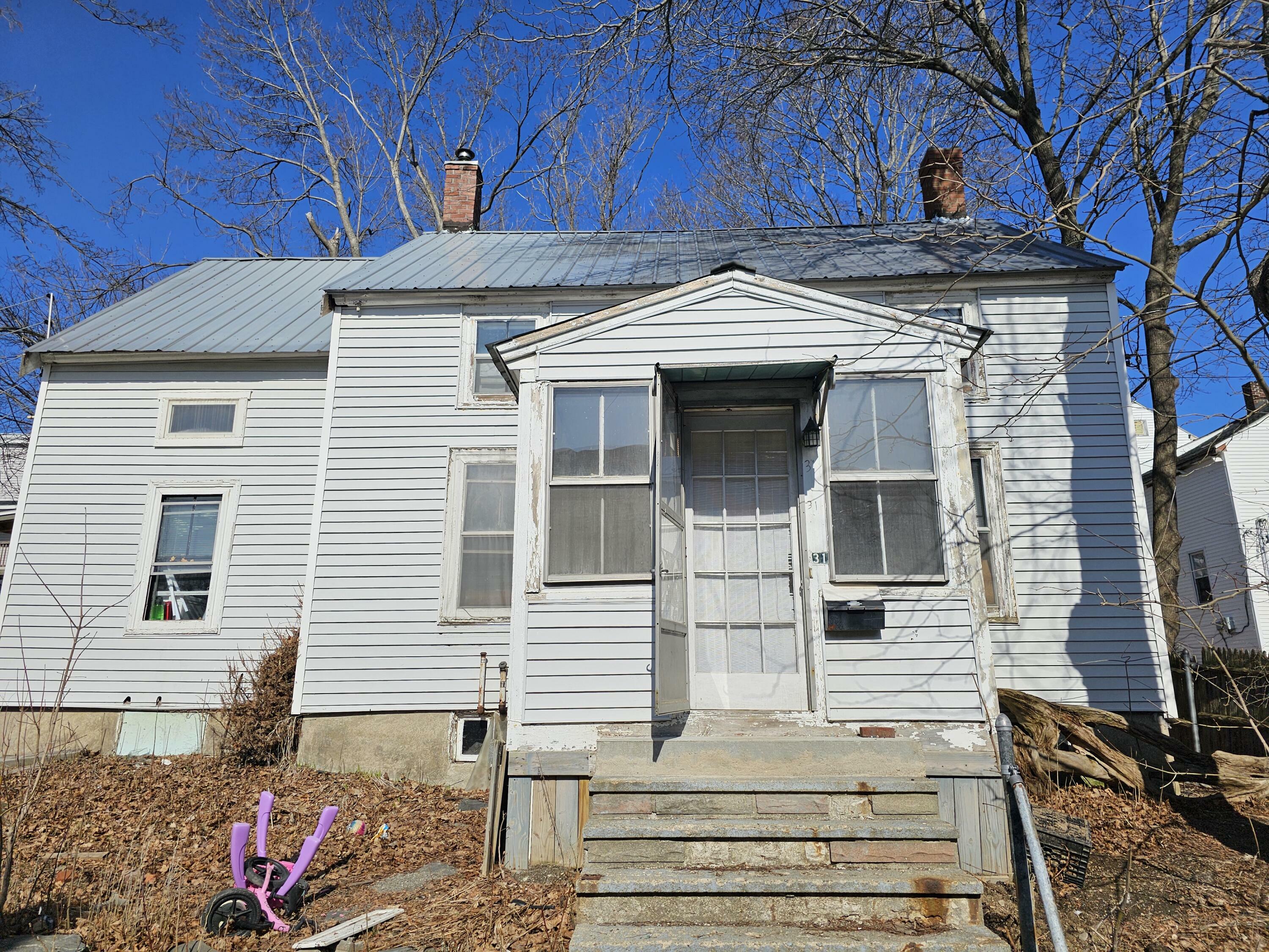 Property Photo:  31 Highland Lane  ME 04401 