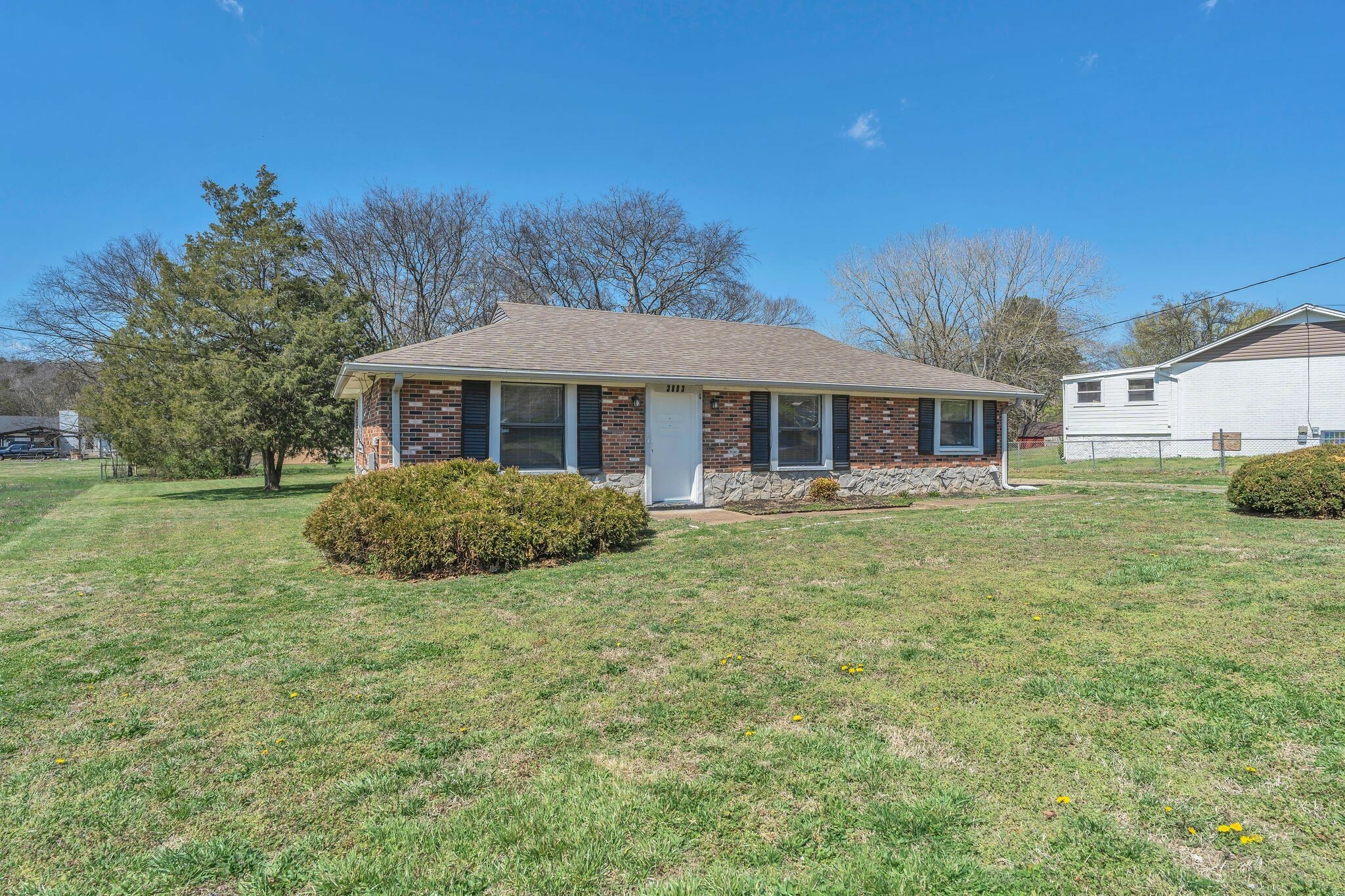 Property Photo: 3883 Lunn Dr TN 37218