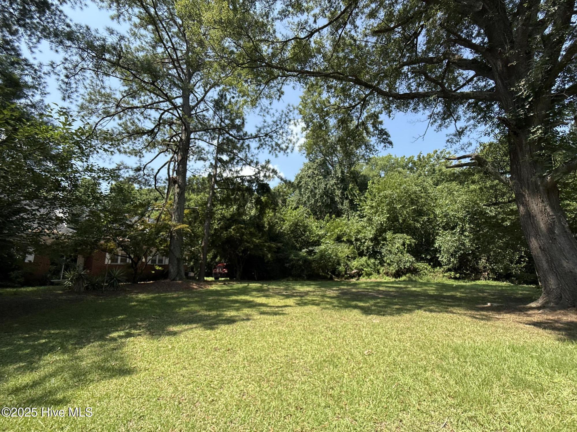 Property Photo:  1404 Hillsdale Drive  NC 27801 