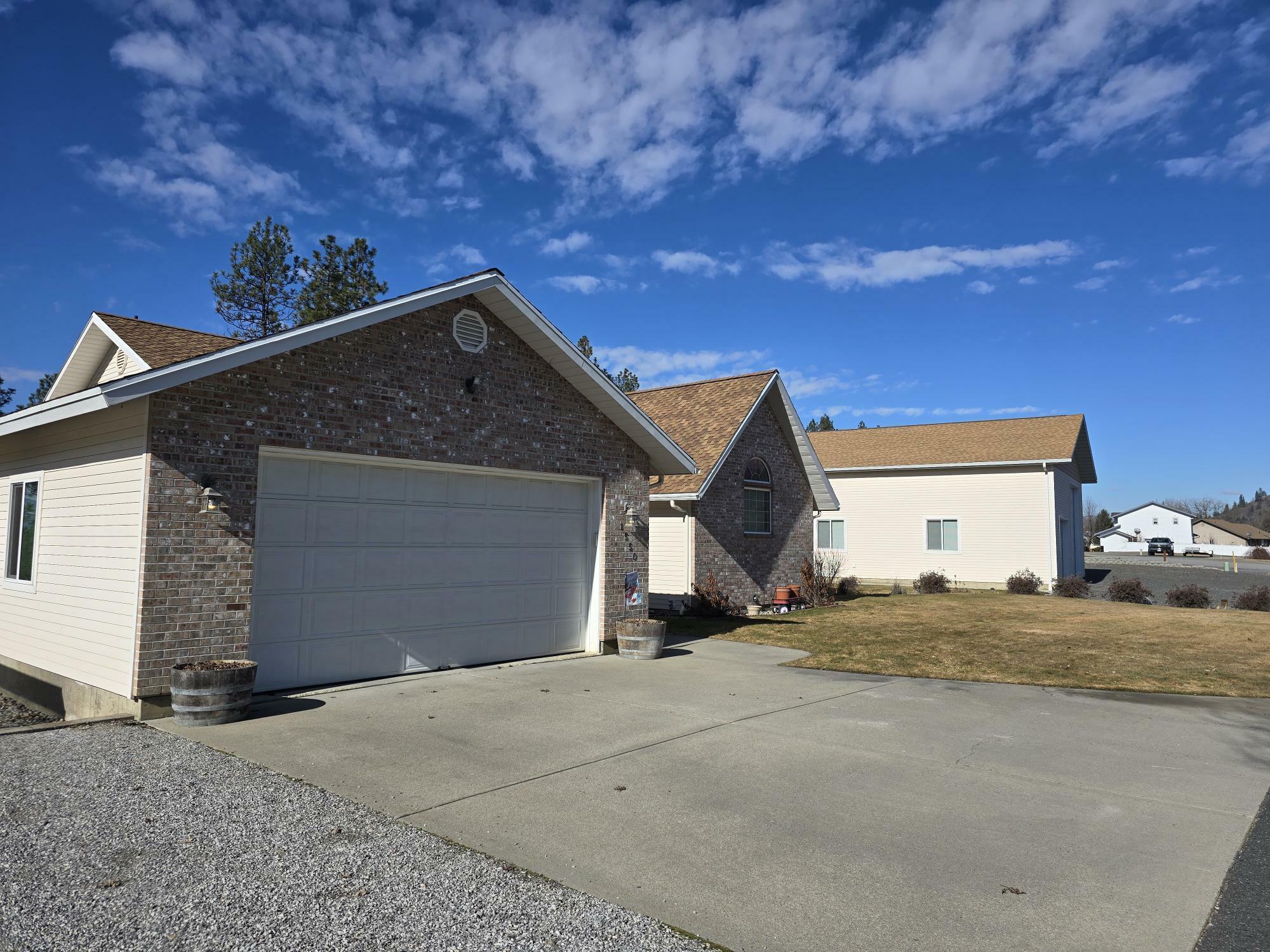 Property Photo: 1550 Kettle Crest Dr WA 99141