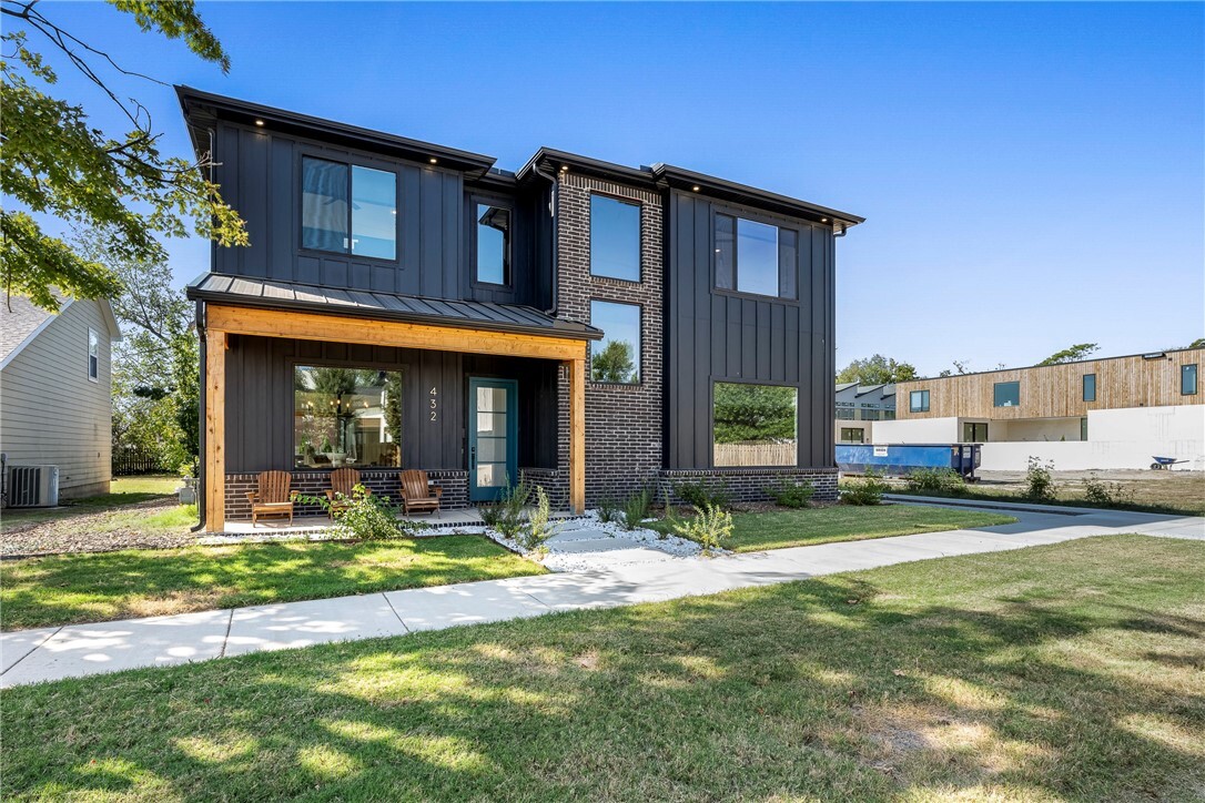 Property Photo: 432 SW Glover Street AR 72712