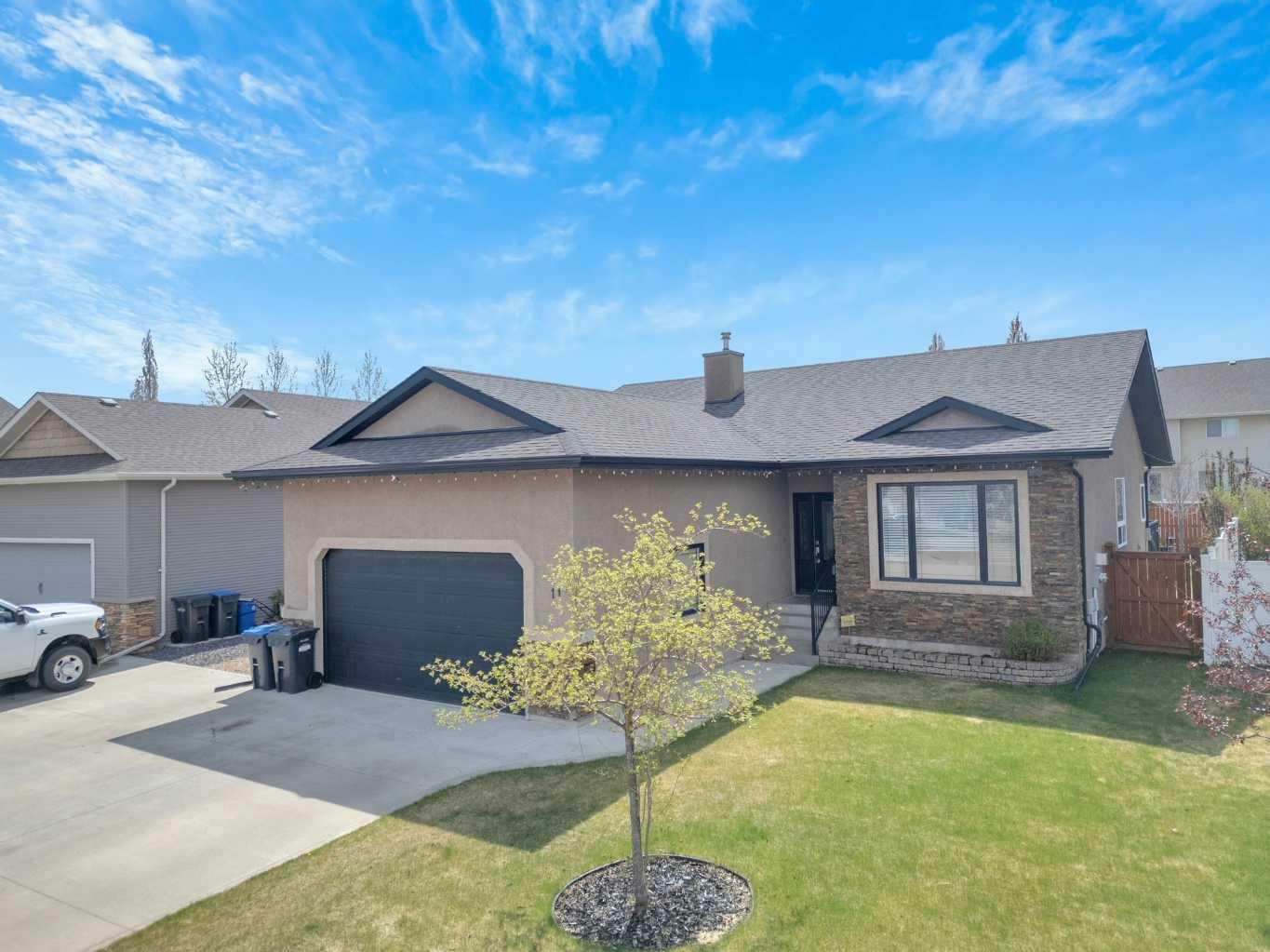 11 Lakeland Road  Sylvan Lake AB T4S 0A2 photo