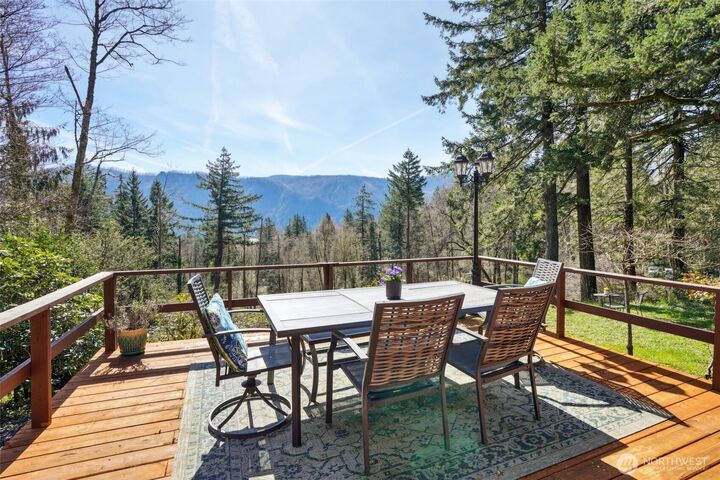 Property Photo:  231  Snowberry Lane  WA 98671 