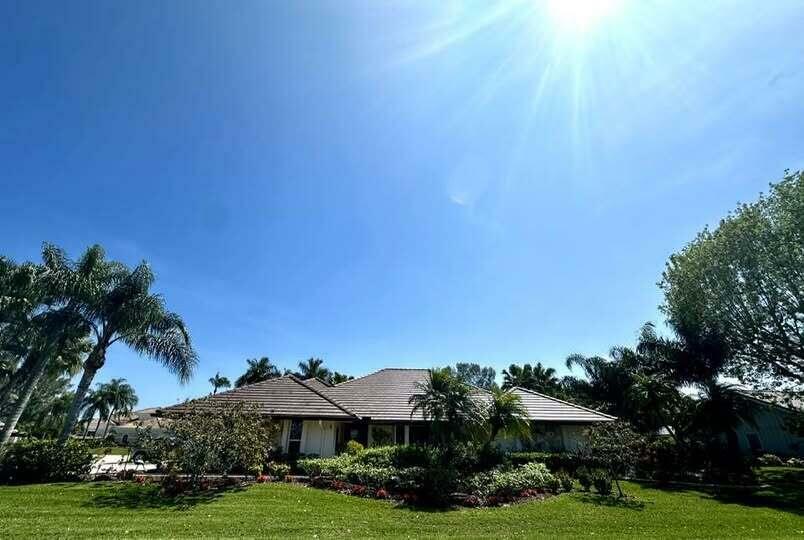 Property Photo: 1 Cuillan Circle FL 33418