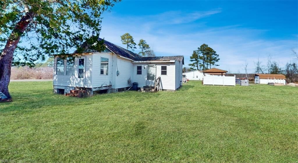 Property Photo: 8 Corapeake Road NC 27926