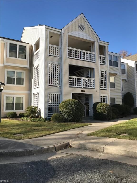 Property Photo:  110 Lantana Ln 24  VA 23669 
