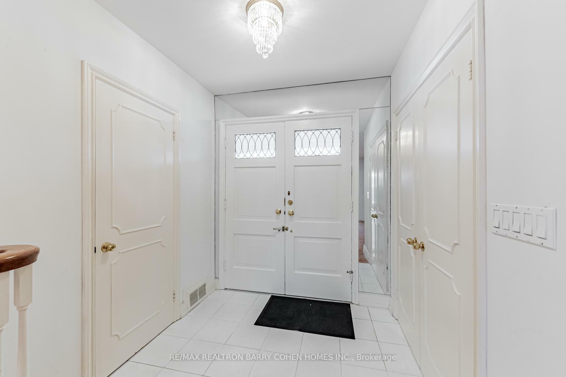Property Photo: 43 Stratheden Road ON M4N 1E5