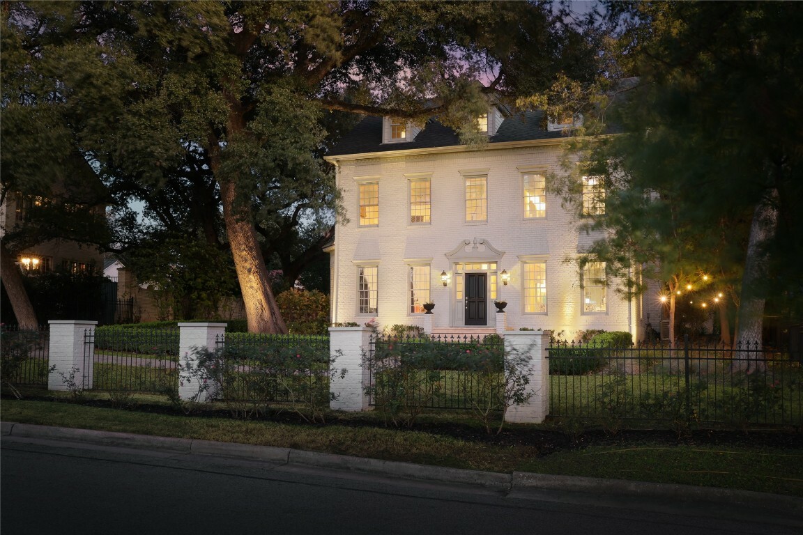 Property Photo: 1607 Pease Road TX 78703