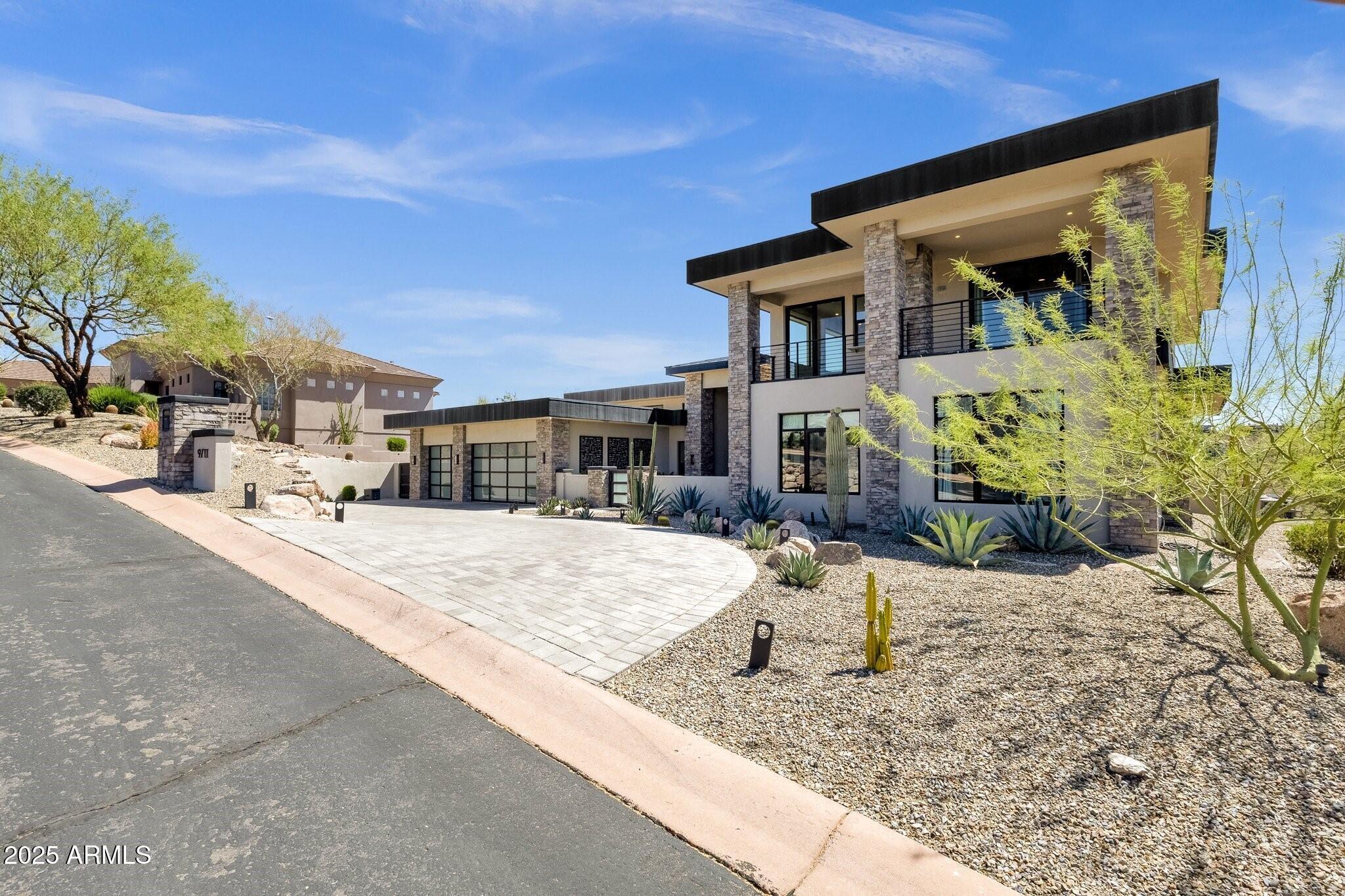 Property Photo: 9711 N Palisades Boulevard AZ 85268