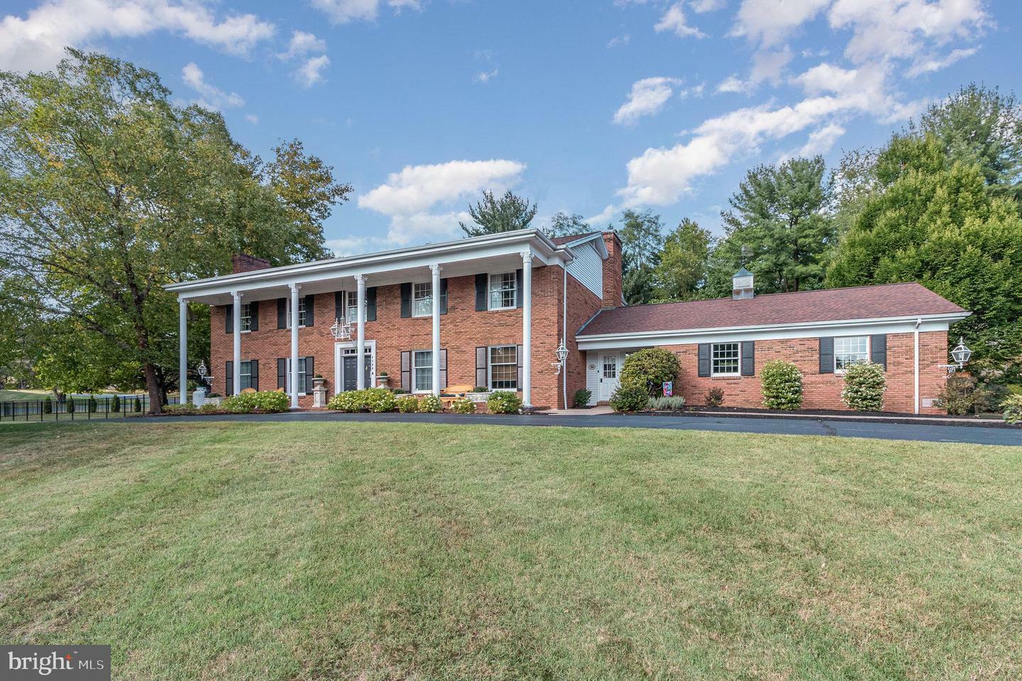 Property Photo: 4300 Valleyview Road PA 17112