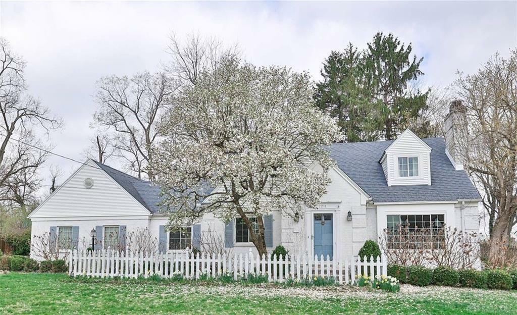 2211 Coolidge Drive  Oakwood OH 45419 photo