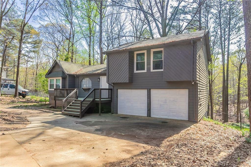 Property Photo: 477 Victoria Road GA 30189