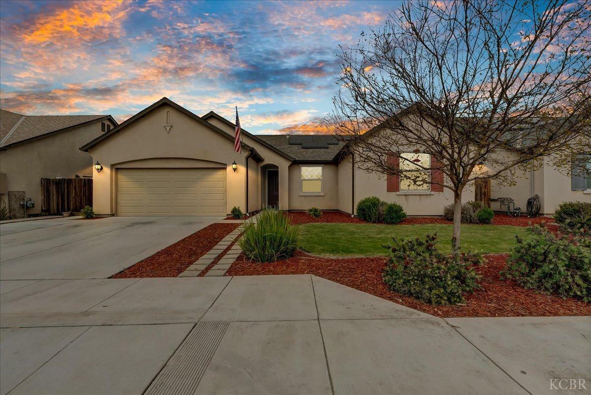 Property Photo: 1370 Canyoncreek Street CA 93230