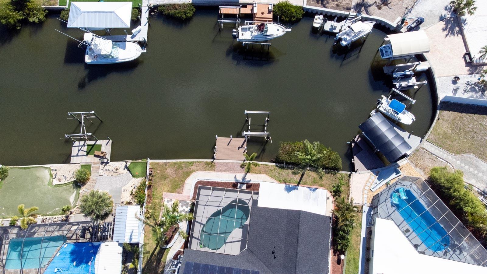 Property Photo: 6505 Bimini Court FL 33572