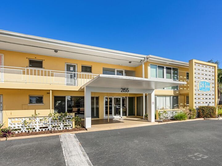 2155 Wood Street B18  Sarasota FL 34237 photo