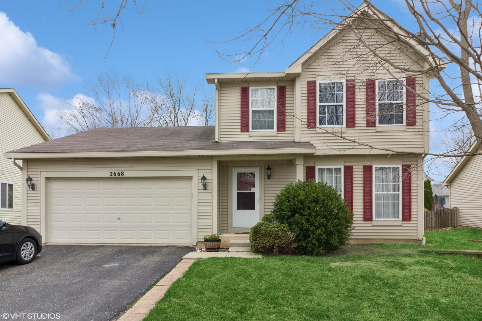 Property Photo: 2668 Jenna Circle IL 60538